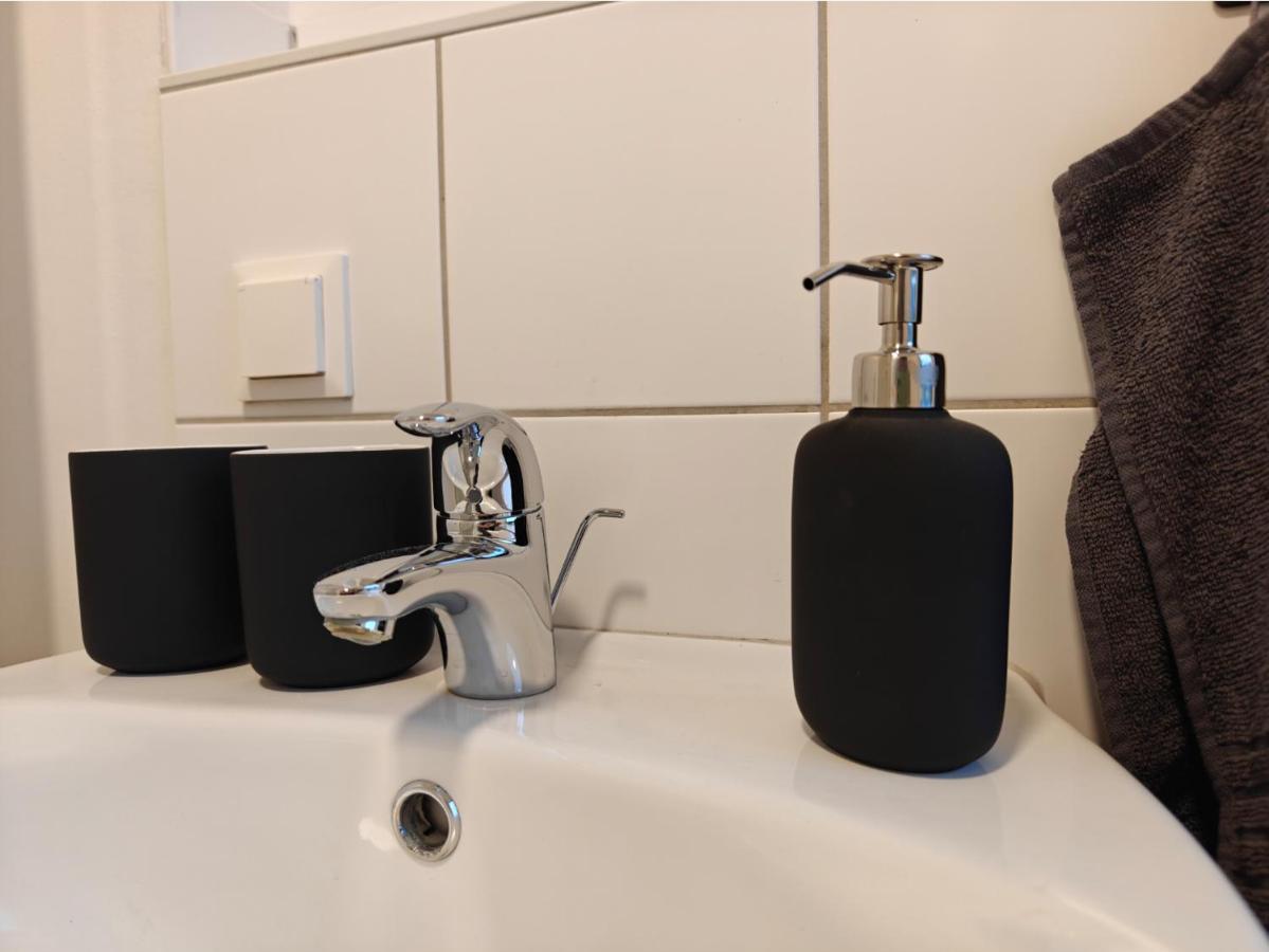 2Br Apartment, Parking, Wi-Fi, Tv In Berlin Karow Berlim Exterior foto