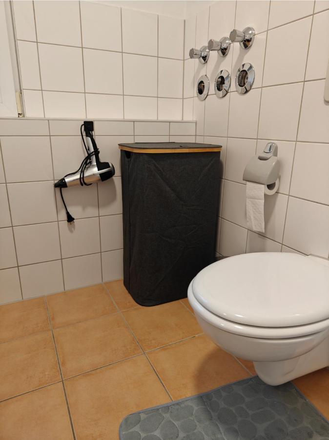 2Br Apartment, Parking, Wi-Fi, Tv In Berlin Karow Berlim Exterior foto